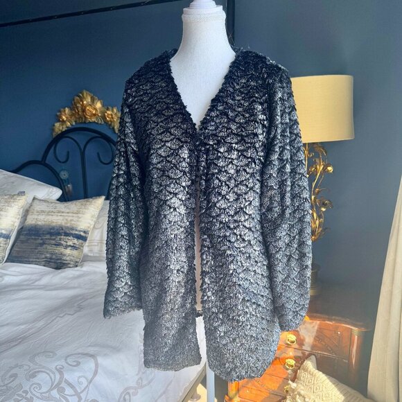 Stunning Minkpink Silver and Black Shimmery Mermaid Scales Fuzzy Jacket - Picture 4 of 12